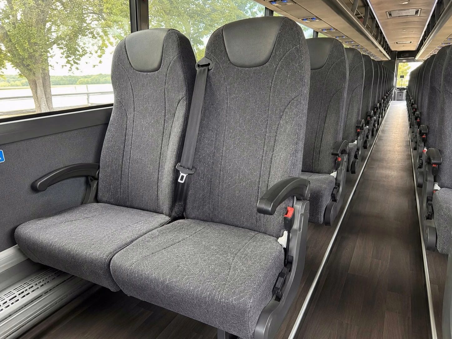 sherwood book your sherwood bus rental online in minutes