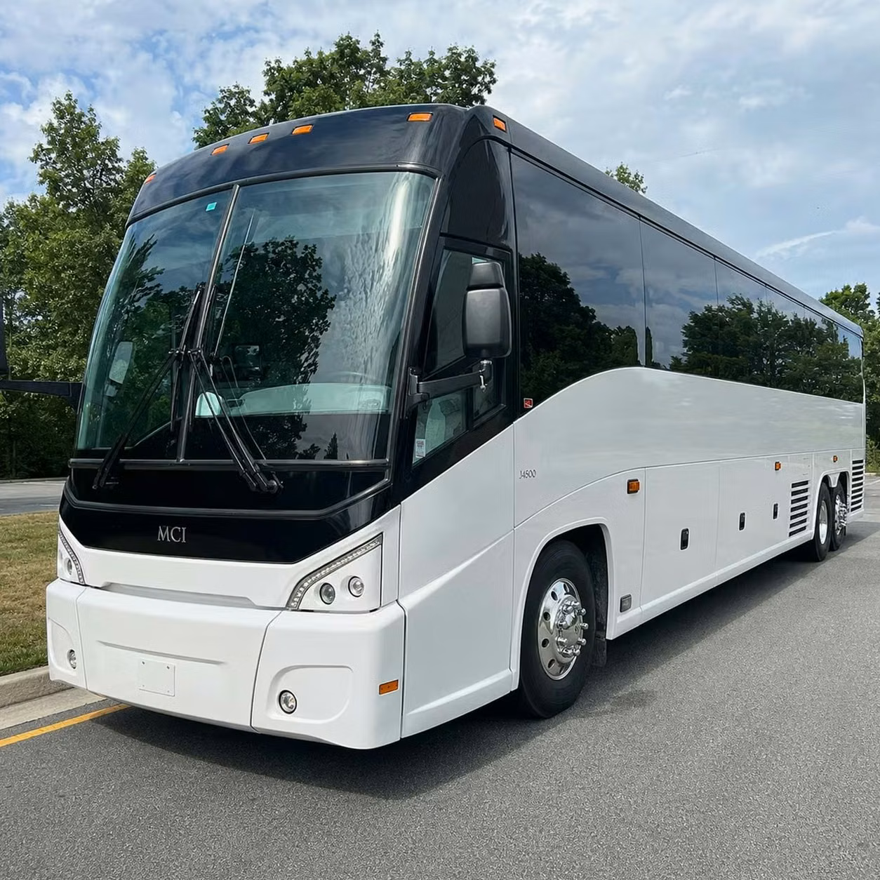 sherwood multi day charter bus rentals in sherwood for festival weekends